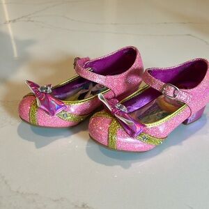 Girls like new Disney princess shoes 10T
